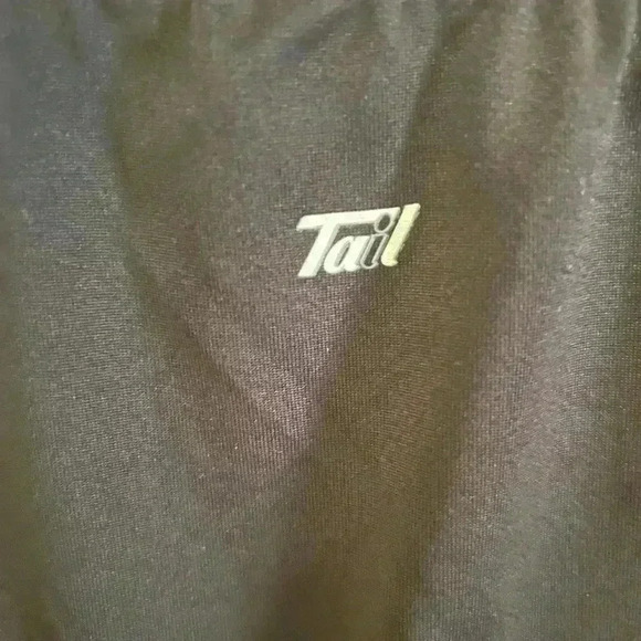 IZOD Golf Skort. Size 4. Brown & White. Preowned. Great condition. - Picture 3 of 4